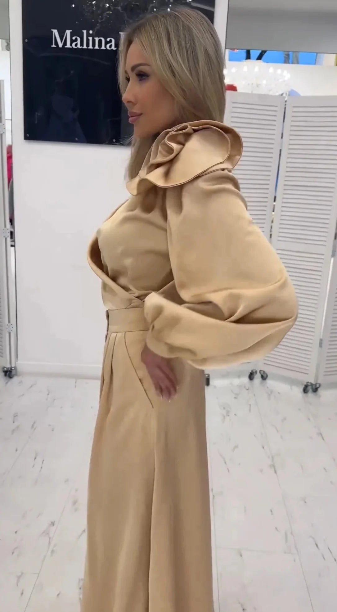 Miia | Täydellistä eleganssia satiinissa